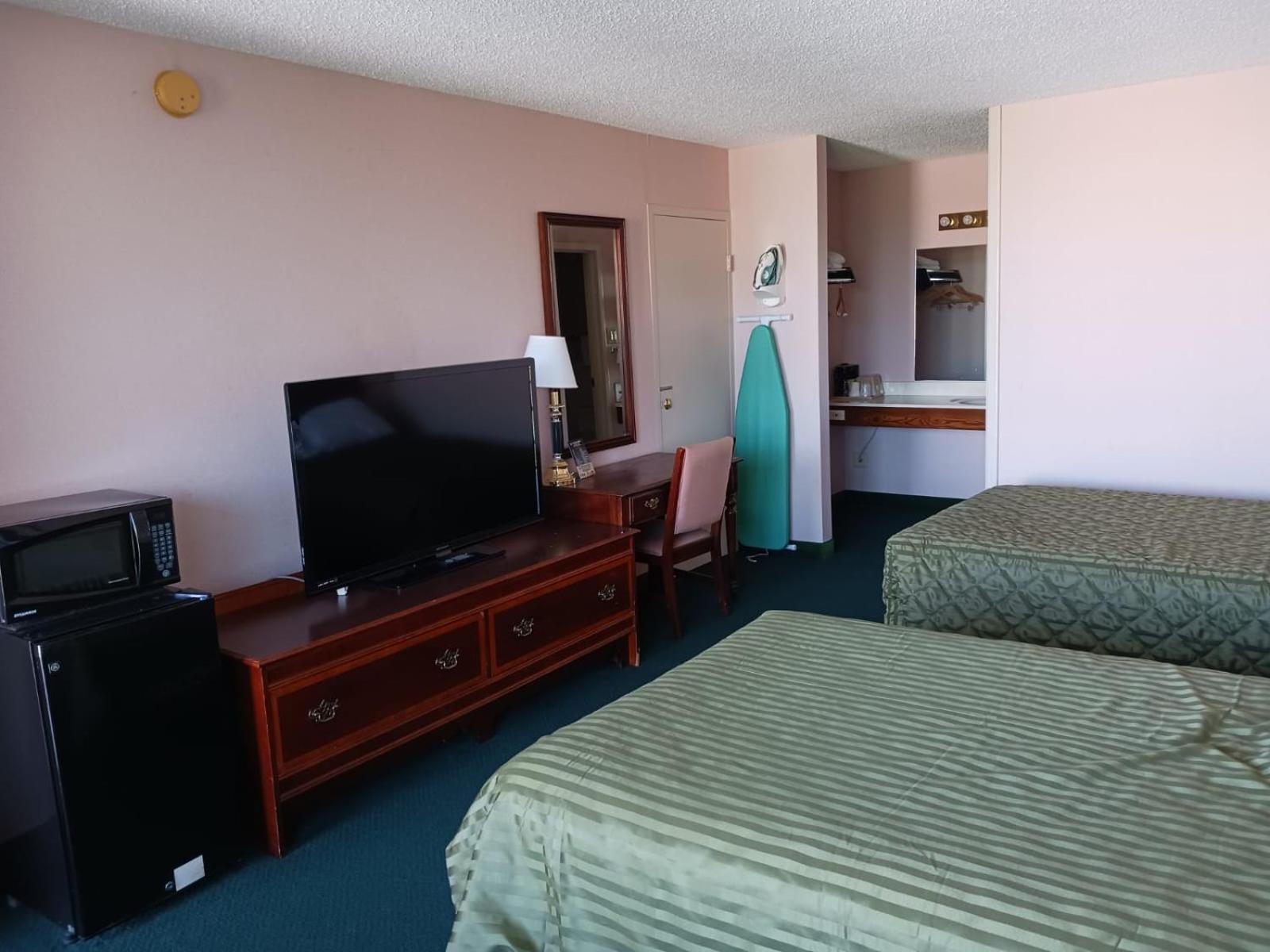 Blisspoint Inn Wabash エクステリア 写真